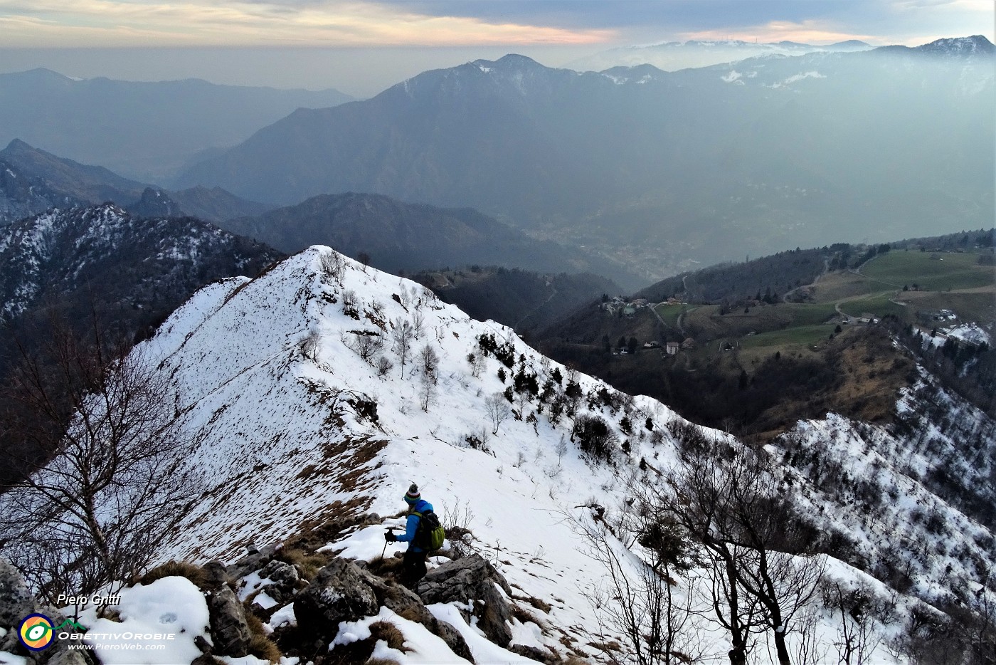 70 Scendiamo verso la Forcella di Spettino.JPG